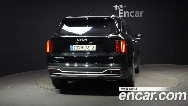 Kia Sorento 2023 — Şəkil 13/20