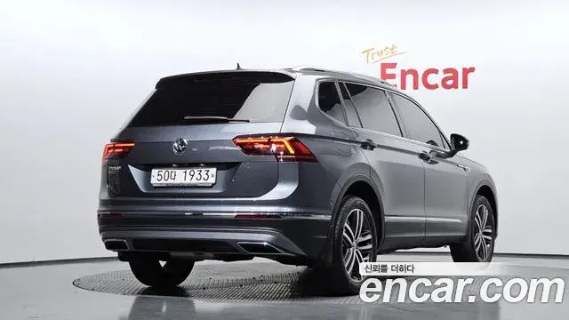 Volkswagen Tiguan Allspace 2018 — Photo 16/20