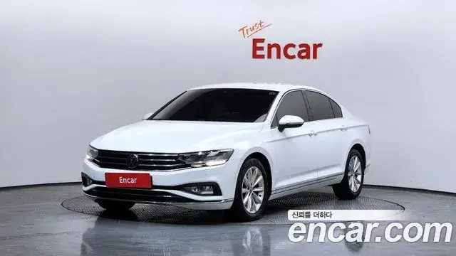 Volkswagen Passat GT 2021 — Photo 8/20