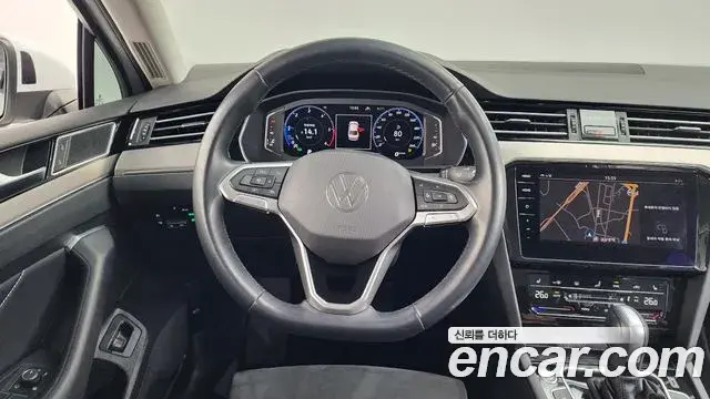 Volkswagen Passat GT 2021 — Photo 18/20