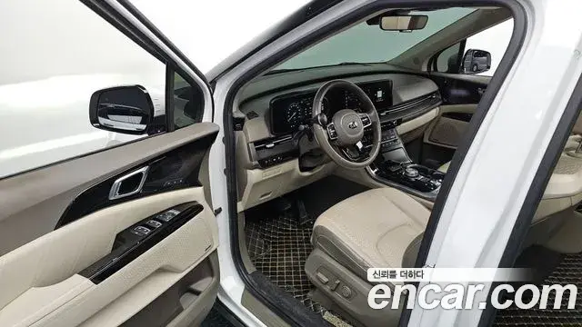 Kia Carnival 2021 — Фото 11/20