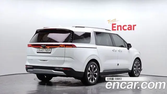 Kia Carnival 2021 — Фото 2/20