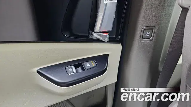 Kia Carnival 2021 — Фото 19/20
