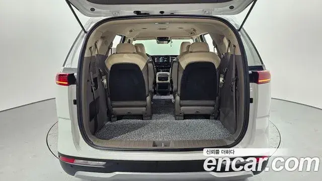 Kia Carnival 2021 — Фото 20/20