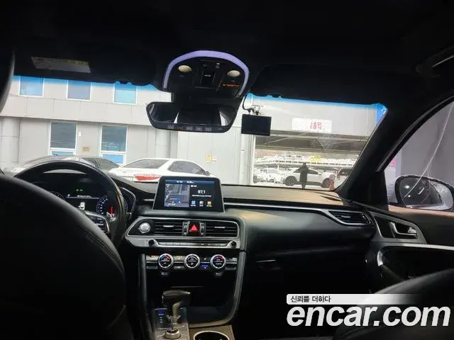 Genesis G70 2018 — Photo 19/20