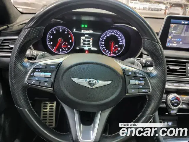 Genesis G70 2018 — Photo 14/20