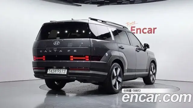 Hyundai Santa Fe 2025 — Photo 2/20