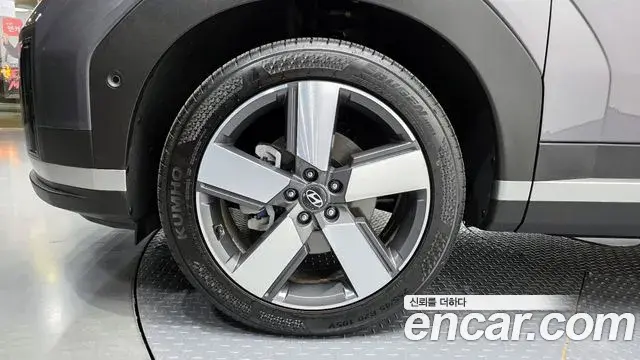 Hyundai Santa Fe 2025 — Photo 5/20
