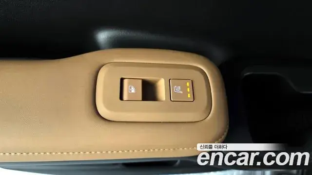 Hyundai Santa Fe 2025 — Photo 18/20