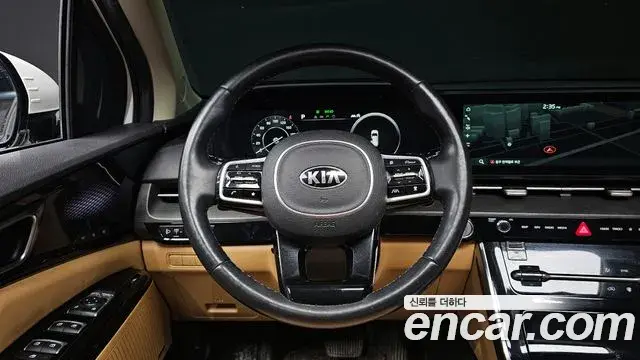 Kia Carnival 2021 — ფოტო 3/20