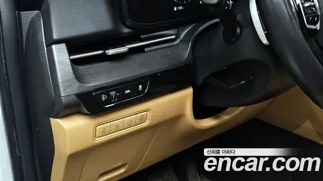 Kia Carnival 2021 — ფოტო 9/20