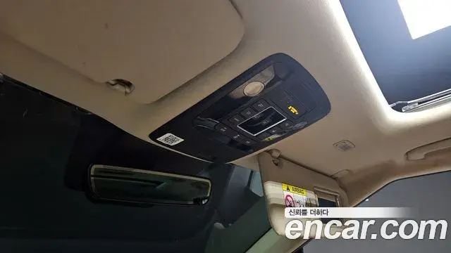 Kia Carnival 2021 — ფოტო 20/20
