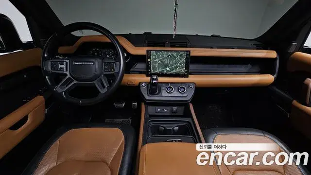 Land Rover Defender 2022 — ფოტო 8/20