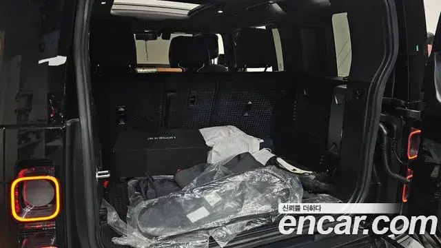 Land Rover Defender 2022 — ფოტო 18/20
