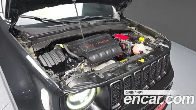 Jeep Renegade 2021 — Şəkil 7/20