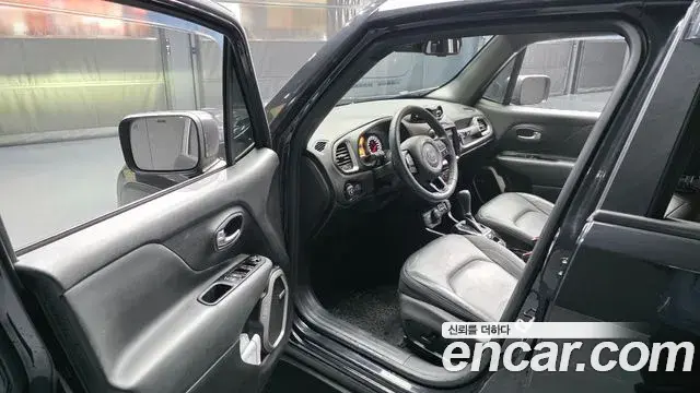 Jeep Renegade 2021 — Şəkil 12/20