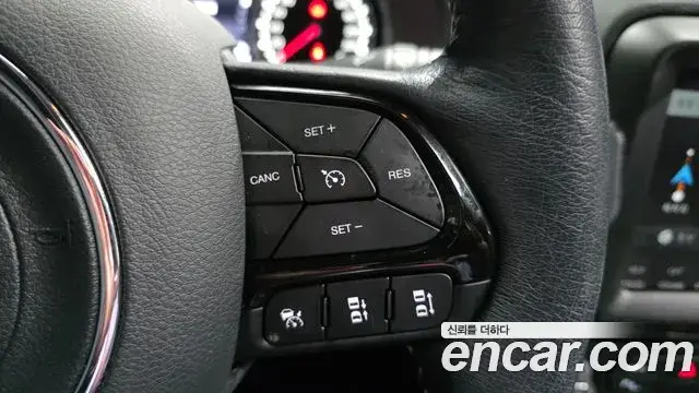 Jeep Renegade 2021 — Şəkil 15/20