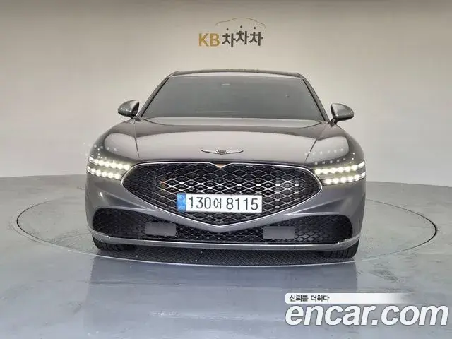 Genesis G90 2023 — Photo 19/20