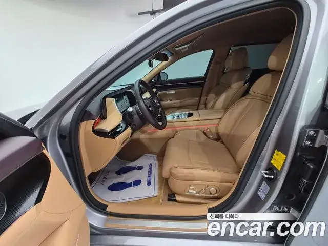 Genesis G90 2023 — Photo 16/20