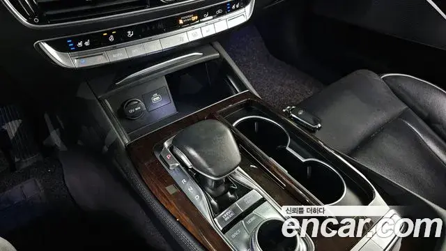 Kia The K9 2018 — ფოტო 4/20