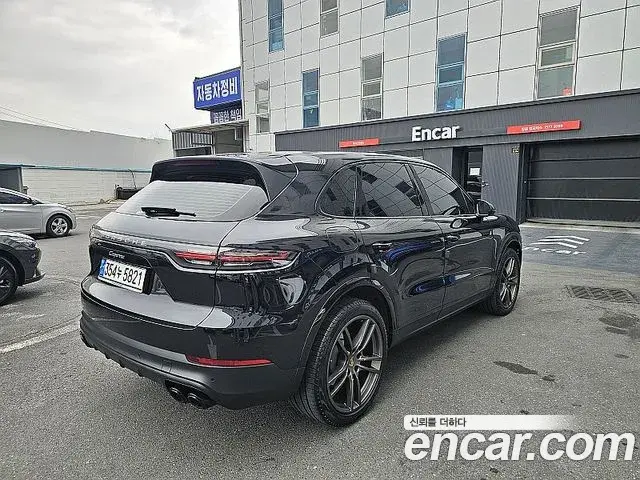 Porsche Cayenne 2019 — Şəkil 15/20