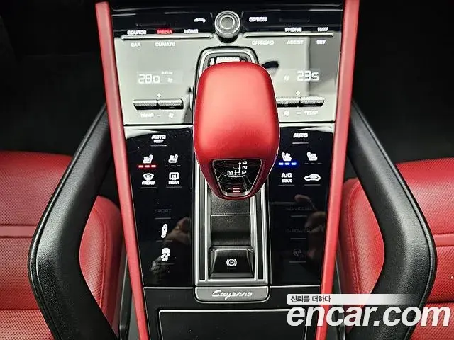 Porsche Cayenne 2019 — Şəkil 17/20