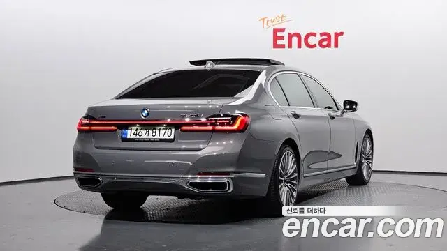 BMW 7 Series 2021 — ფოტო 18/20