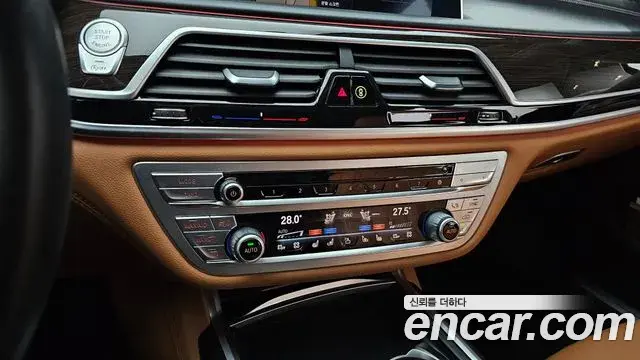 BMW 7 Series 2021 — ფოტო 10/20