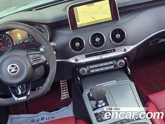 Kia Stinger 2018 — Şəkil 10/20