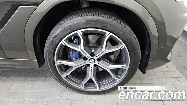 BMW X6 2022 — Photo 11/20