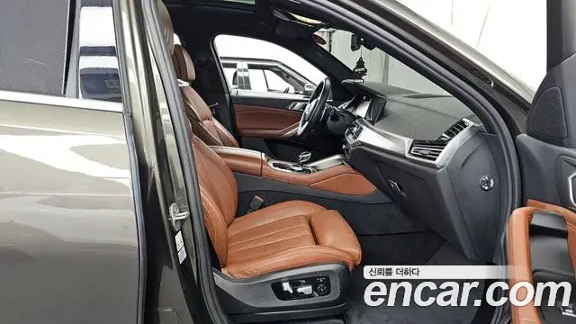 BMW X6 2022 — Photo 7/20