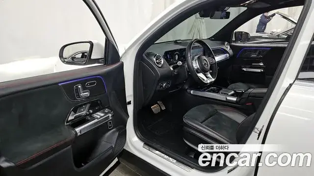Mercedes-Benz GLB-Class 2021 — Şəkil 8/20