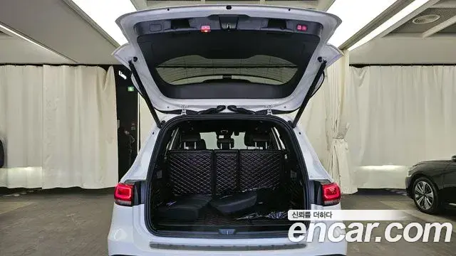 Mercedes-Benz GLB-Class 2021 — Şəkil 11/20