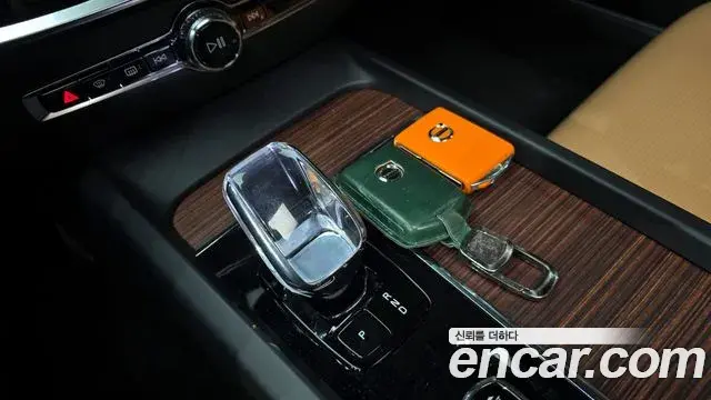 Volvo V60 Cross Country 2023 — Photo 20/20
