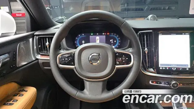 Volvo V60 Cross Country 2023 — Photo 13/20