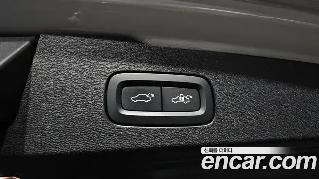 Volvo V60 Cross Country 2023 — Photo 11/20