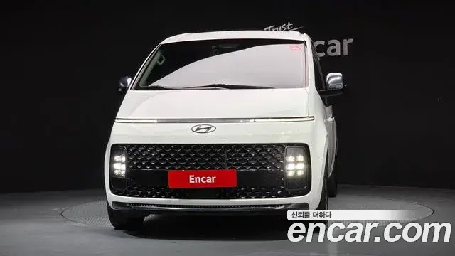 Hyundai Staria 2022 — Фото 2/20
