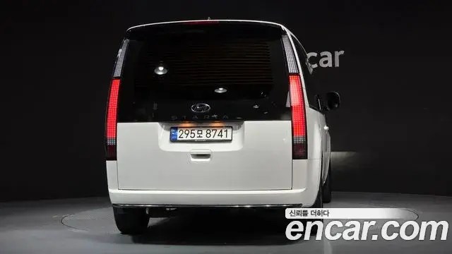 Hyundai Staria 2022 — Фото 3/20