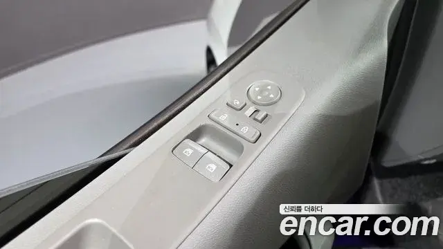 Hyundai Staria 2022 — Фото 16/20