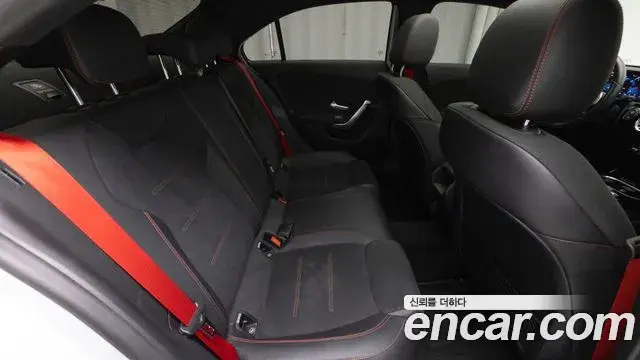 Mercedes-Benz A-Class 2021 — ფოტო 16/20