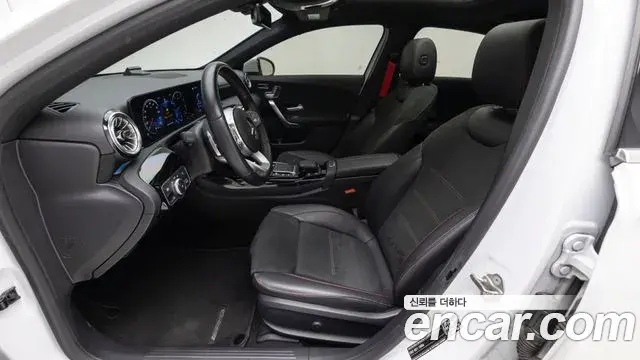 Mercedes-Benz A-Class 2021 — ფოტო 17/20