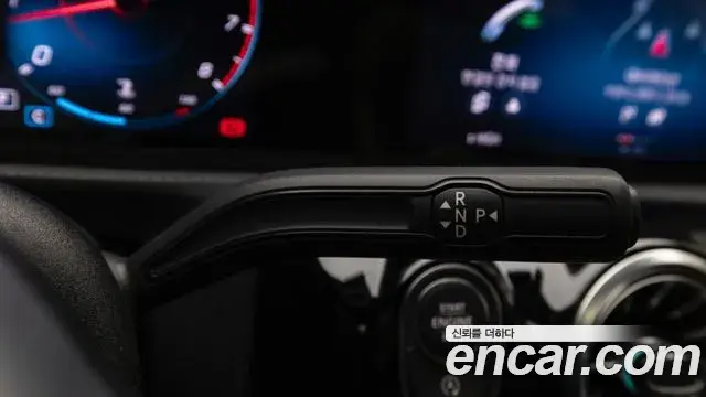 Mercedes-Benz A-Class 2021 — ფოტო 15/20