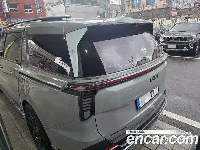 Kia Carnival 2024 — Фото 16/20