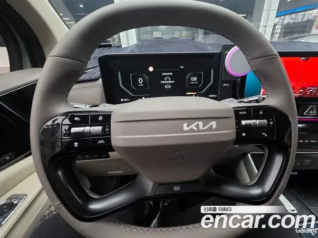 Kia Carnival 2024 — Фото 18/20