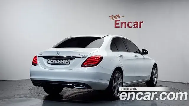 Mercedes-Benz C-Class 2018 — ფოტო 10/20