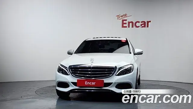 Mercedes-Benz C-Class 2018 — ფოტო 1/20
