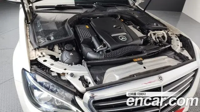 Mercedes-Benz C-Class 2018 — ფოტო 12/20