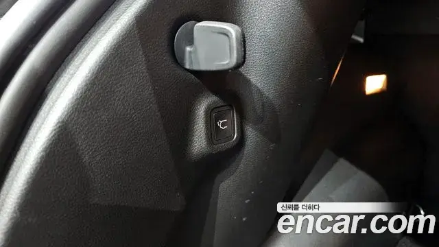Jeep Compass 2022 — Фото 19/20