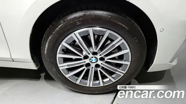 BMW 2 Series Active Tourer 2023 — ფოტო 19/20