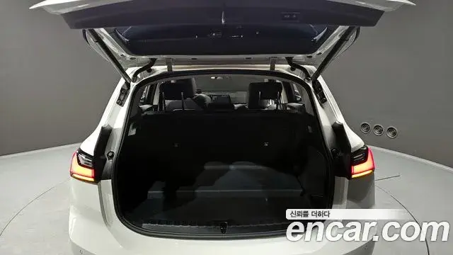 BMW 2 Series Active Tourer 2023 — ფოტო 13/20